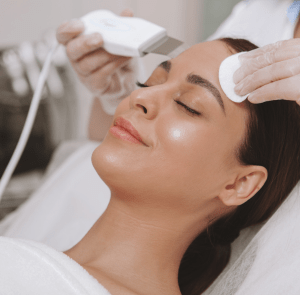 Estudia la Maestría en medicina estética y tratamientos faciales