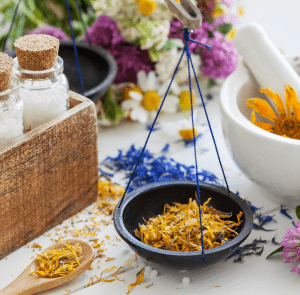 Estudia la experto en naturopatía y herbodietética