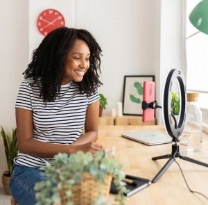 Maestría Internacional en Creación de Contenido en Redes Sociales + Maestría Internacional en Podcasting